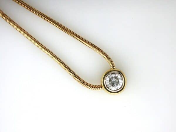 Solitaire Pendant Pearl Perfect