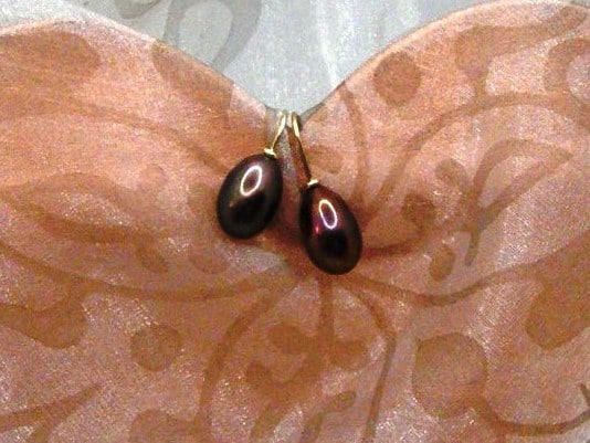 Graceful Freshwater Pearl Drop Earrings, the rich bronze chocolate colour Pearls measure 9x13mm fittings and rondelles are in 9ct. Yellow Gold