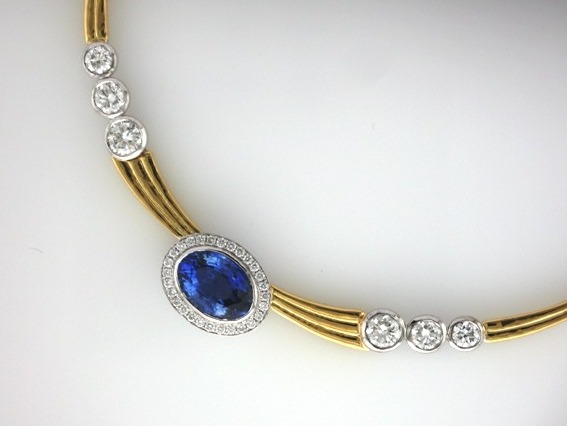 Vanessa 18ct Sapphire Diamond Collar
